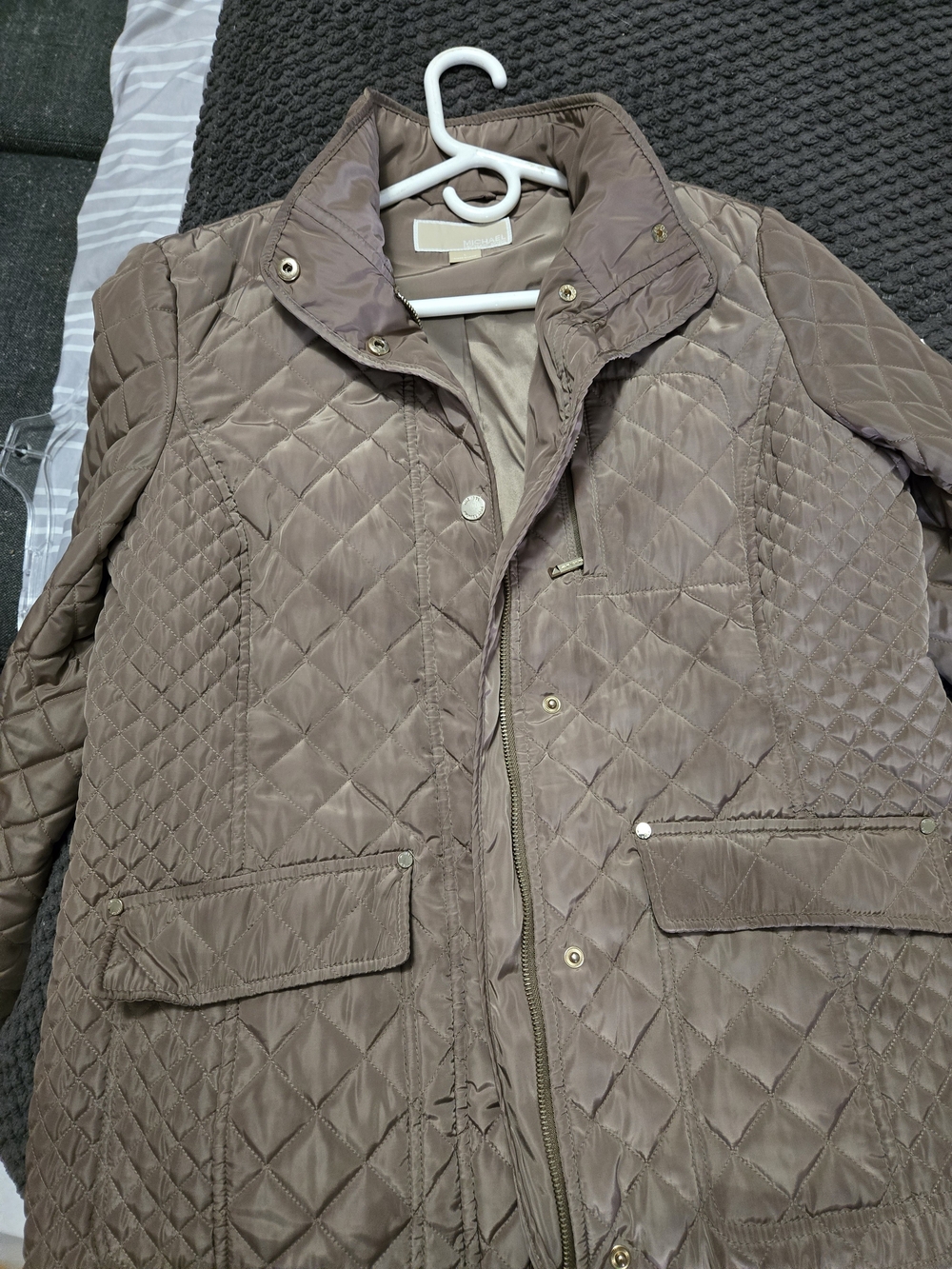 MICHAEL KORS Quilted Puffer Coat in Taupe